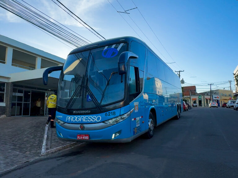Prefeitura de Araripina garante novo ônibus confortável para pacientes do TFD