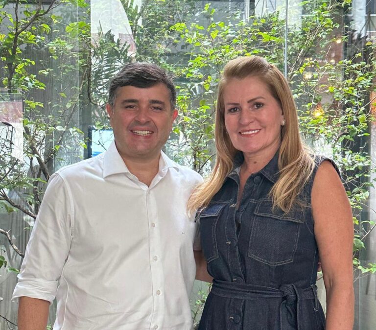 Roberta Arraes e Eduardo da Fonte celebram conquista do IML do Sertão do Araripe através do governo do estado.